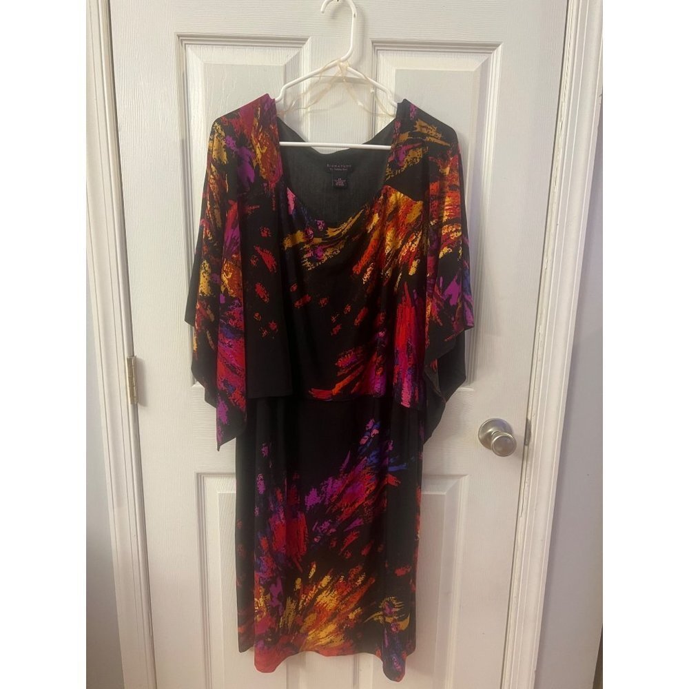 Signature by Robbie Bee‎ multicolor short sleeve dress. Nearly. Size 2X
